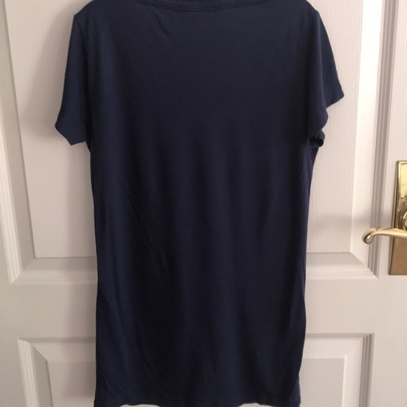 Navy blue v neck jersey shirt with flower detail - Picture 5 of 5